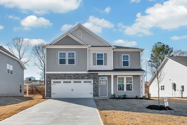 $385,667 | 164 Hunter Ridge Drive, Boiling Springs, SC 29316