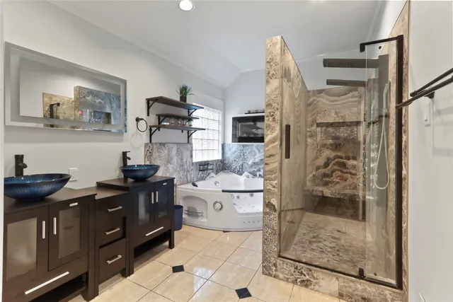 $2,300 | 1813 Oakwood Drive East, Pearland, TX 77581