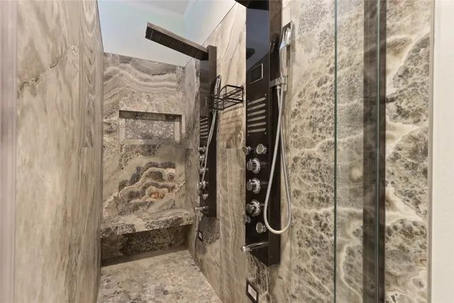 $2,300 | 1813 Oakwood Drive East, Pearland, TX 77581