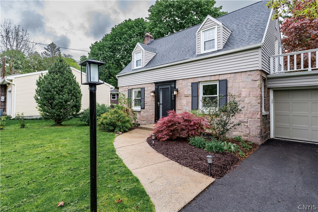 609 Sycamore Terrace DeWitt, NY 13214 - Photo 2 of 50