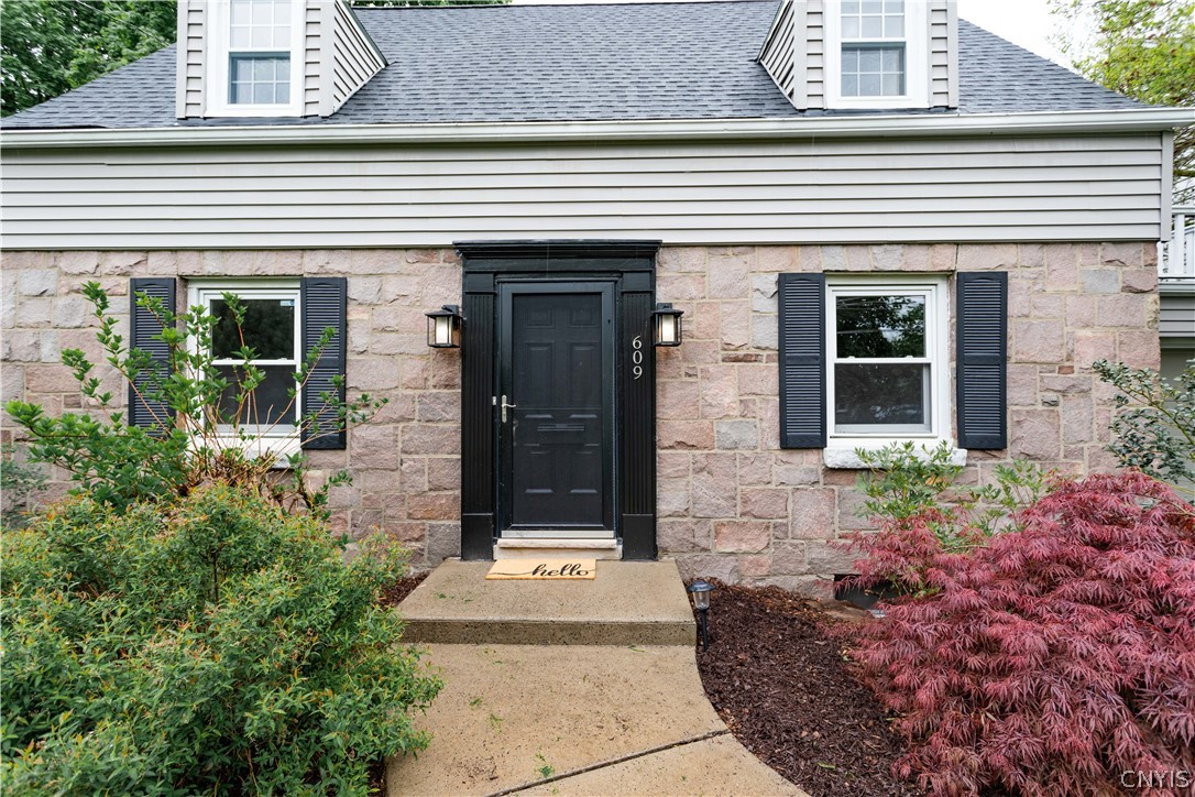 609 Sycamore Terrace DeWitt, NY 13214 - Photo 3 of 50