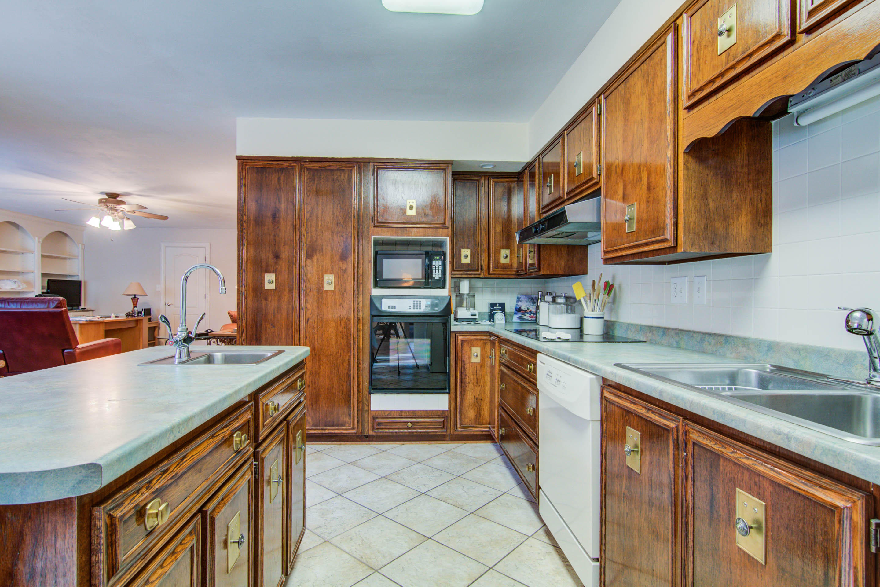 4947 Greenlee Road Southwest Roanoke, VA 24018 - Photo 8 of 24 IMG_3261_2_3_4_5