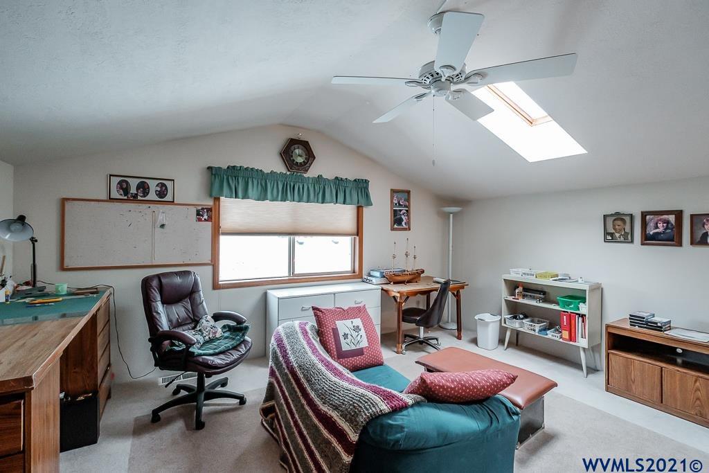 1749 Springtime Court Northeast Keizer, OR 97303 - Photo 28 of 42 Gallery Image 28