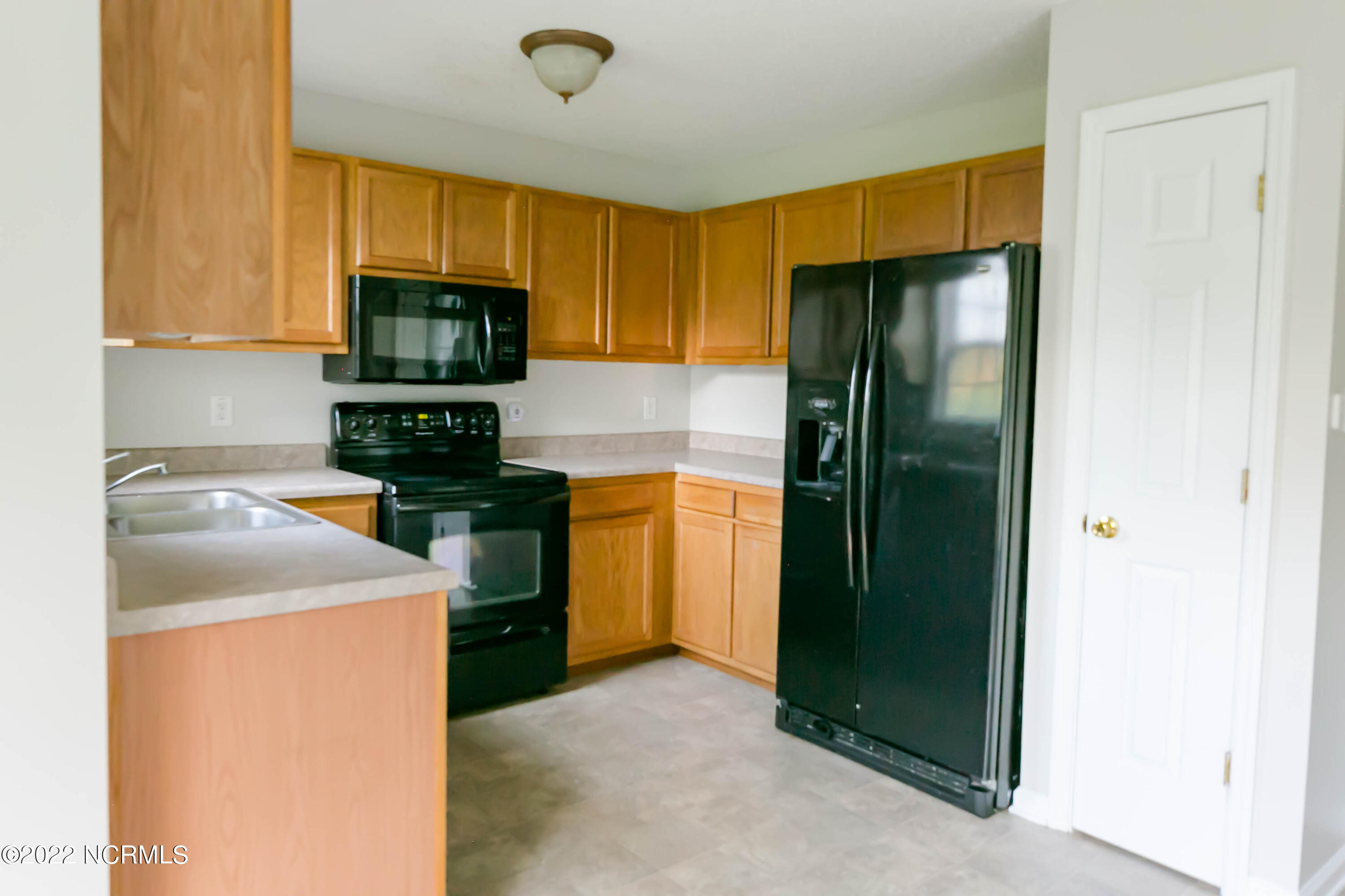 200 Justice Road Jacksonville, NC 28540 - Photo 10 of 27 9T0A2796