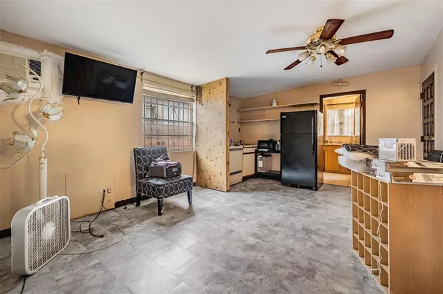 $560,000 | 2520 West St Conrad Street, Tampa, FL 33607