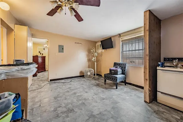 $560,000 | 2520 West St Conrad Street, Tampa, FL 33607