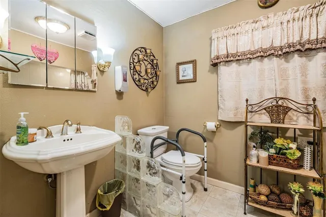 $560,000 | 2520 West St Conrad Street, Tampa, FL 33607