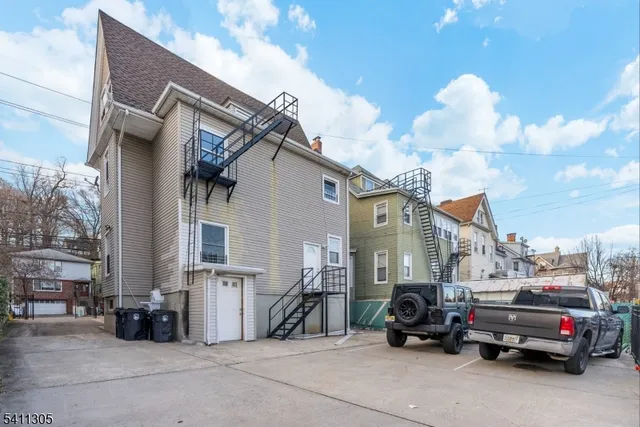 $2,600 | 467 Summer Avenue, Unit 1, Newark, NJ 07104