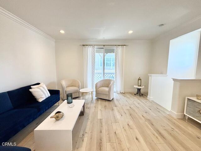 3640 Islander Walk Oxnard, CA 93035 - Photo 5 of 31 a living room with furniture and a lamp