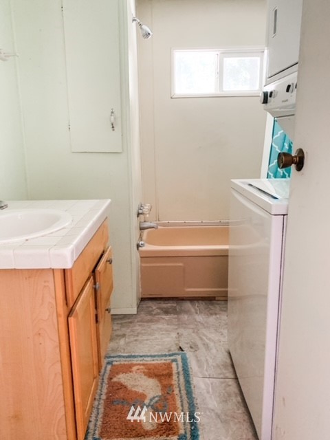 2041 Yew Street Road, Unit A Bellingham, WA 98229 - Photo 13 of 16 Gallery Image 13