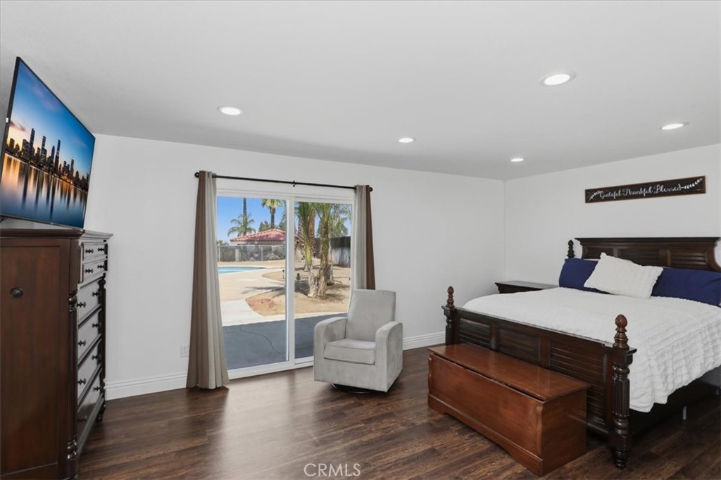 15745 Saddleback Road Riverside, CA 92506 - Photo 25 of 44 Primary Bedroom Suite