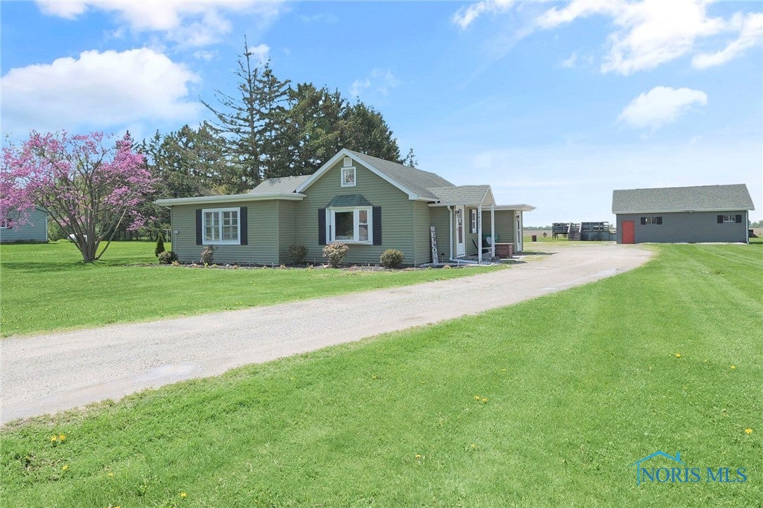 26237 Luckey Road Walbridge, OH 43465 - Photo 2 of 41 Gallery Image 2