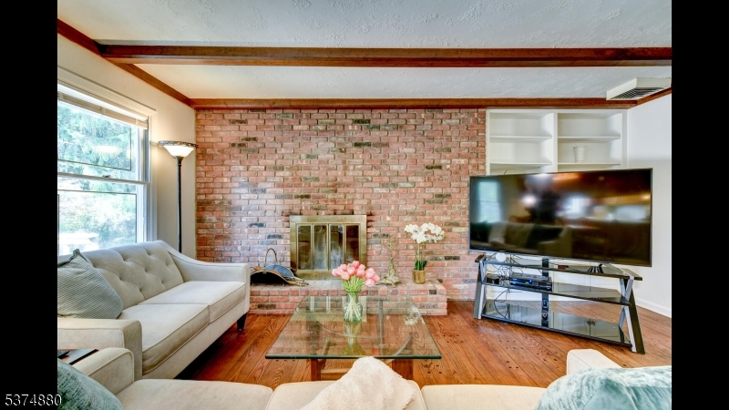 89 Pocono Road Denville, NJ 07834 - Photo 11 of 44