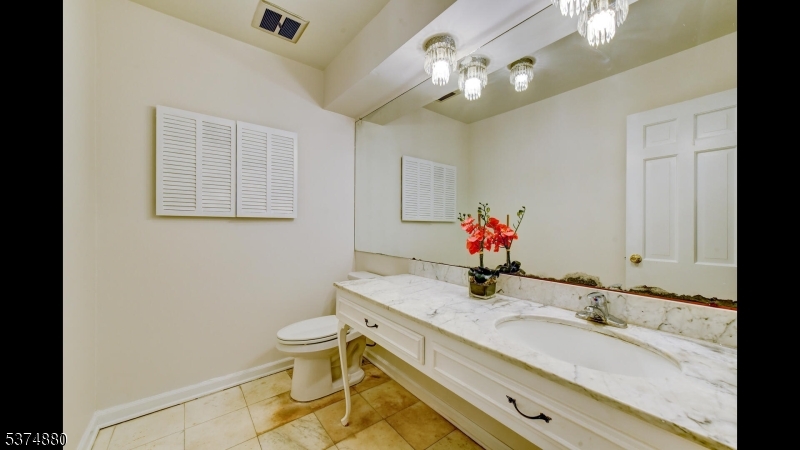 89 Pocono Road Denville, NJ 07834 - Photo 17 of 44