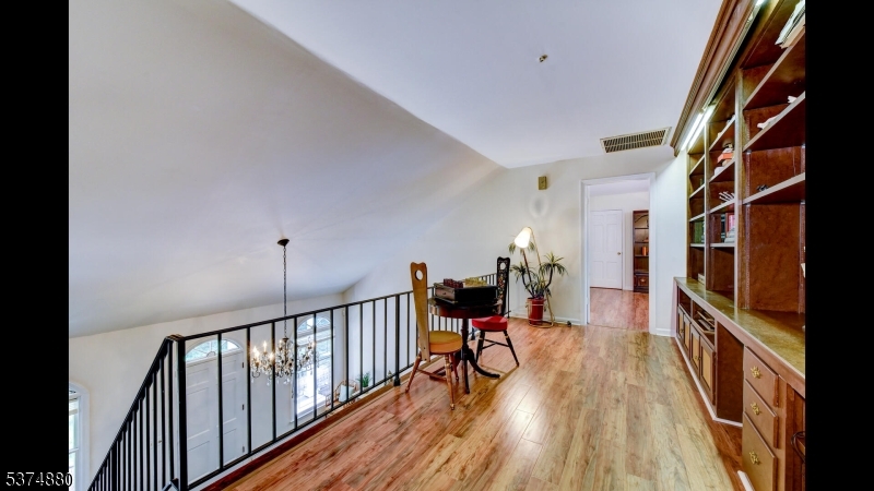 89 Pocono Road Denville, NJ 07834 - Photo 25 of 44