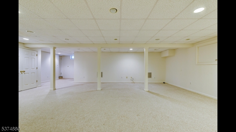 89 Pocono Road Denville, NJ 07834 - Photo 31 of 44