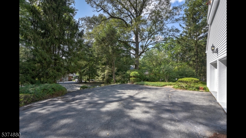 89 Pocono Road Denville, NJ 07834 - Photo 33 of 44