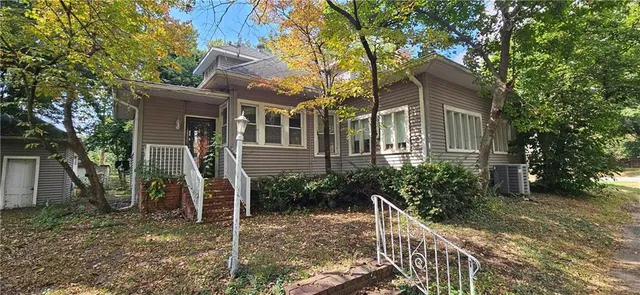 $165,000 | 1101 West Broadway Boulevard, Sedalia, MO 65301