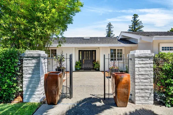 $1,359,000 | 27340 El Macero Court, Davis, CA 95618