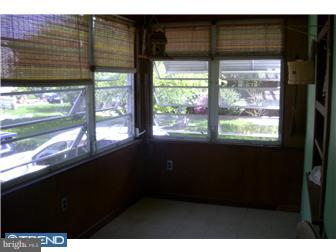 136 Clementon Road Berlin, NJ 08009 - Photo 6 of 12 Sun Room
