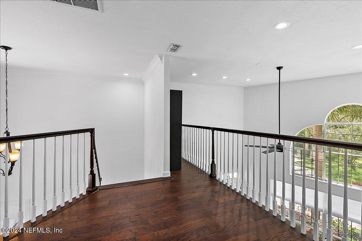 3392 Marbon Road Jacksonville, FL 32223 - Photo 29 of 53 29-Stair Landing