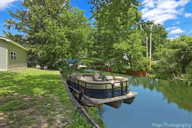 $475,000 | 37925 North Lake Vista Terrace, Spring Grove, IL 60081