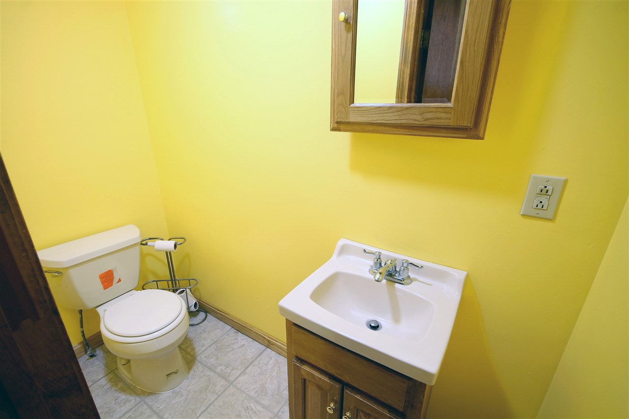 47 B Dale Road Hooksett, NH 03106 - Photo 17 of 26