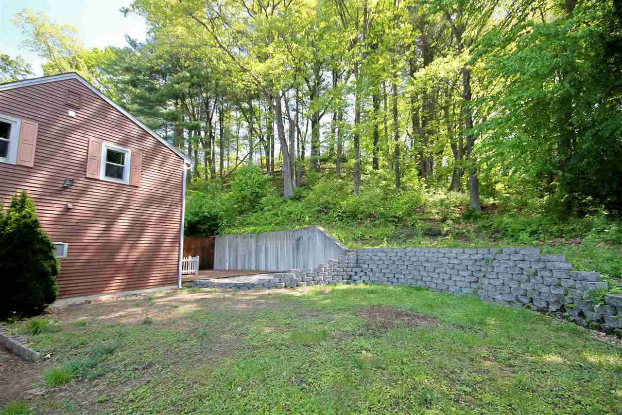 47 B Dale Road Hooksett, NH 03106 - Photo 3 of 26