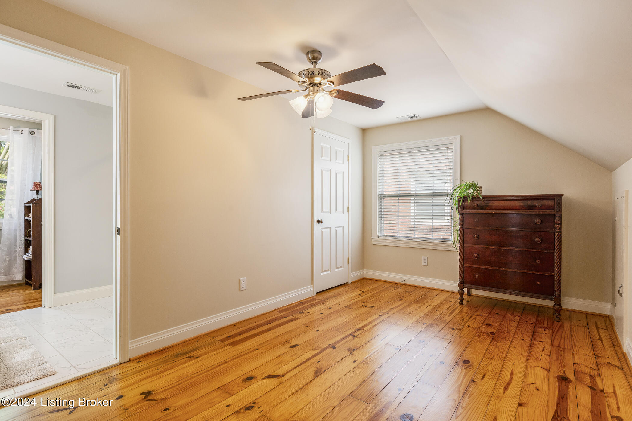 2329 Manchester Road Louisville, KY 40205 - Photo 49 of 68 57