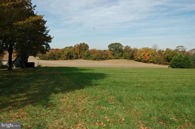 2475 Meeting House Road Spring Grove, PA 17362 - Photo 3 of 6