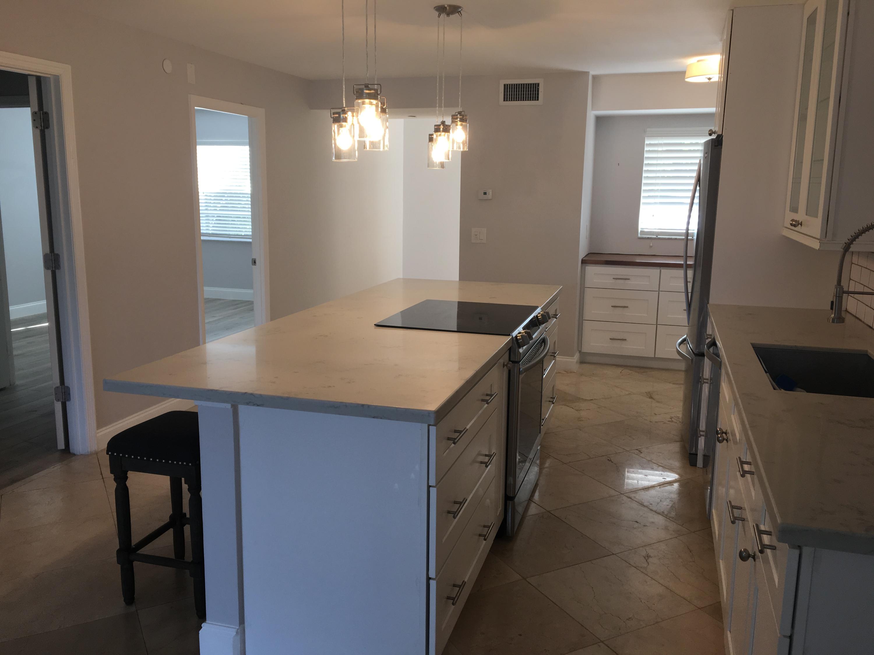 6400 Northwest 2nd Avenue, Unit 1240 Boca Raton, FL 33487 - Photo 4 of 27 Kitchen