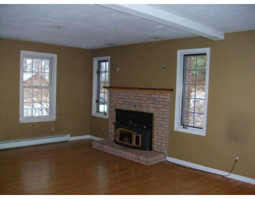 201 Stone Road East Brookfield, MA 01515 - Photo 3 of 7 Gallery Image 3