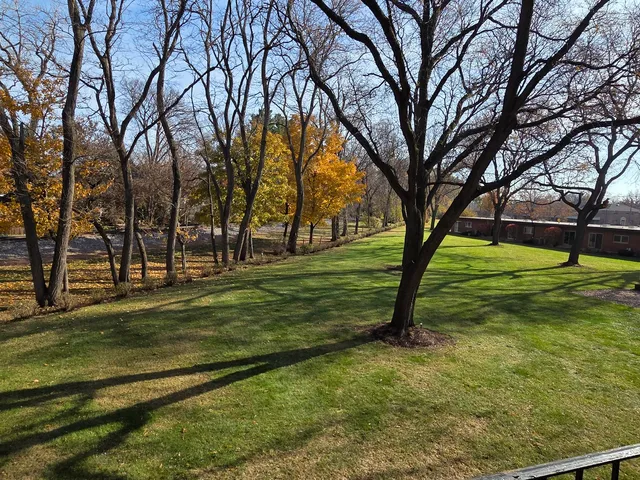 $138,000 | 255 South West Avenue, Unit 214, Elmhurst, IL 60126