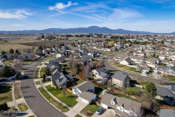 $554,900 | 2639 West Blueberry Circle, Hayden, ID 83835