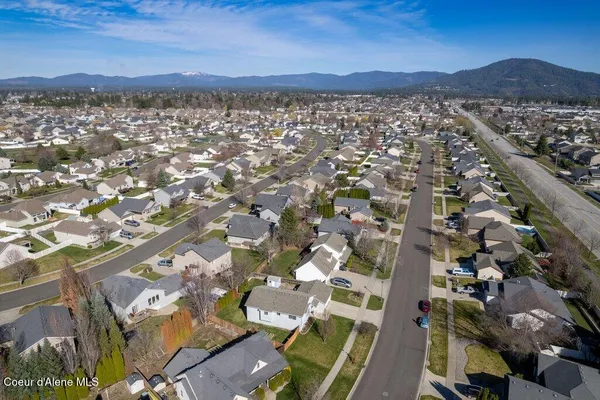 $554,900 | 2639 West Blueberry Circle, Hayden, ID 83835