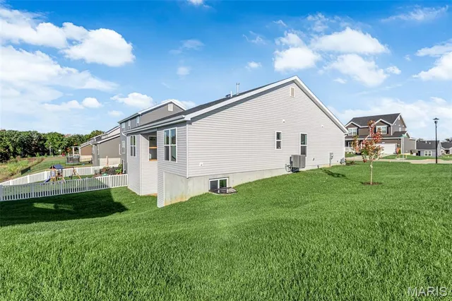 $379,000 | 700 Switchgrass Drive, Wentzville, MO 63385