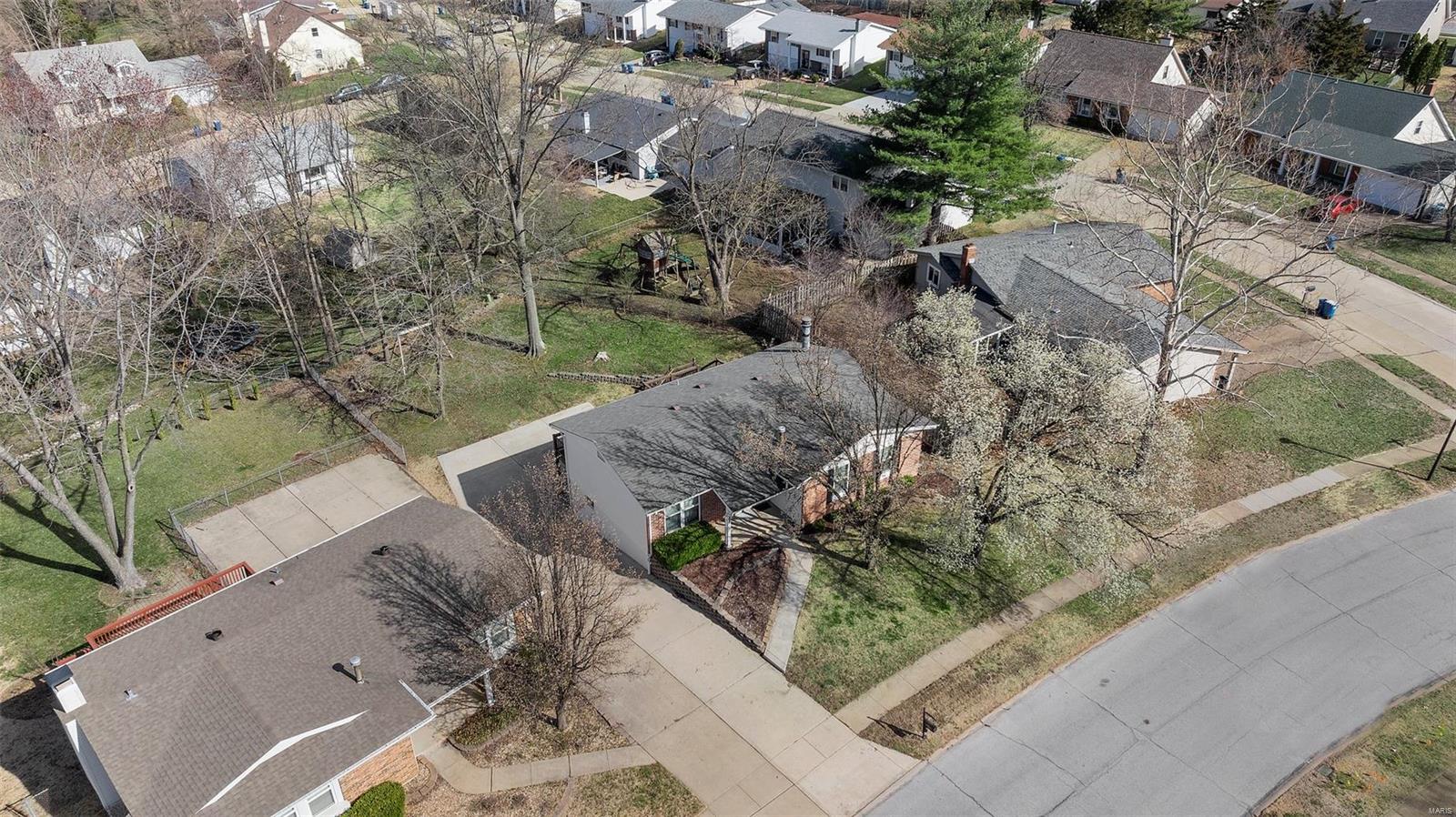 825 Forest Village Drive Ballwin, MO 63021 - Photo 21 of 22