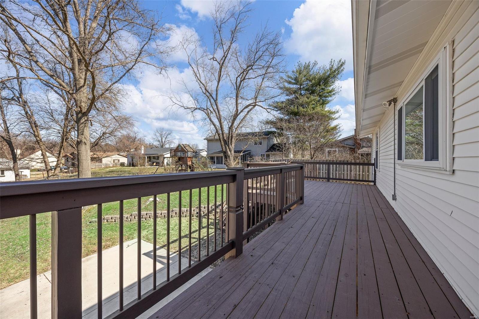 825 Forest Village Drive Ballwin, MO 63021 - Photo 5 of 22