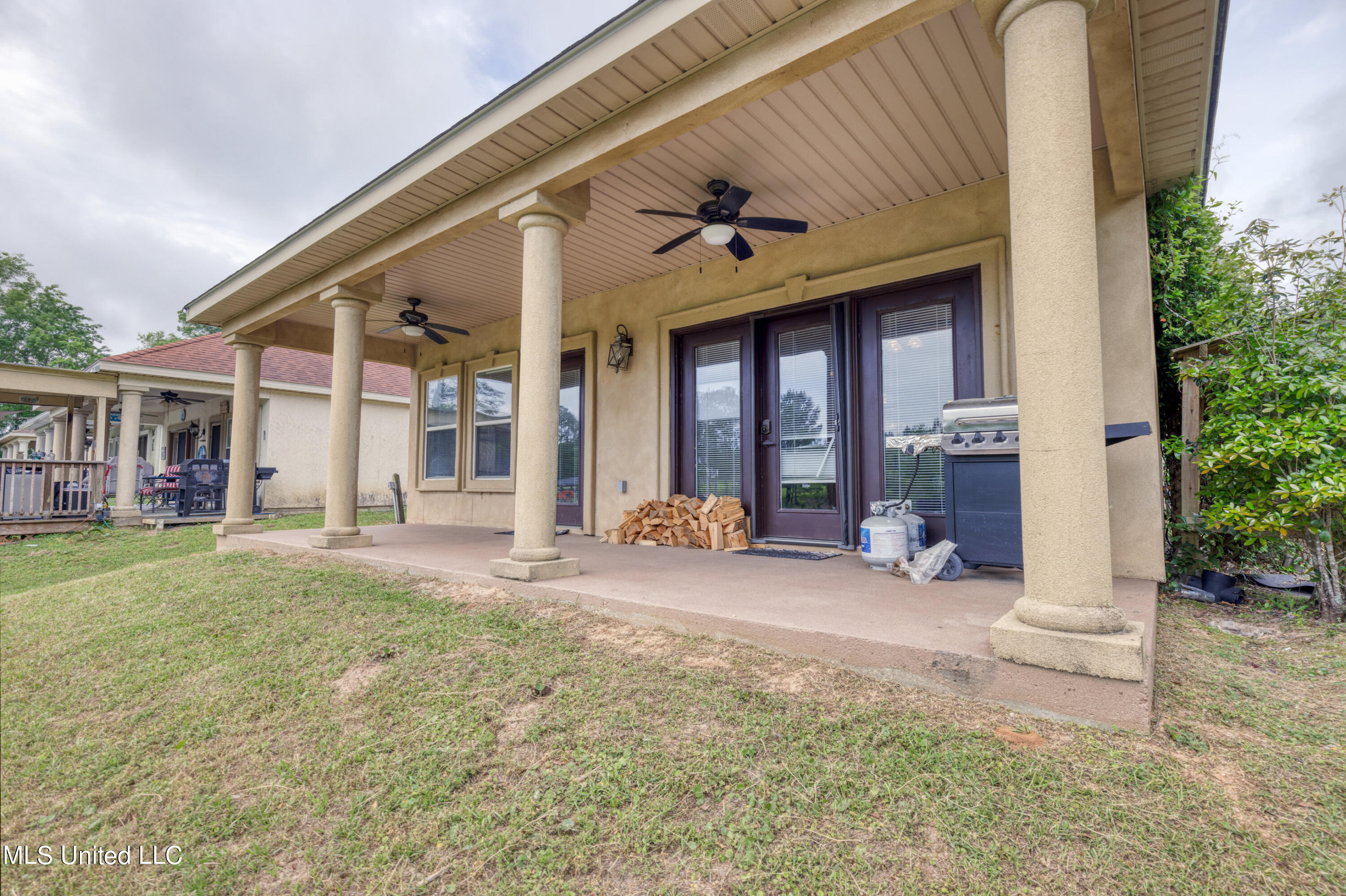 6720 Tunica Road Biloxi, MS 39532 - Photo 23 of 30 Back patio