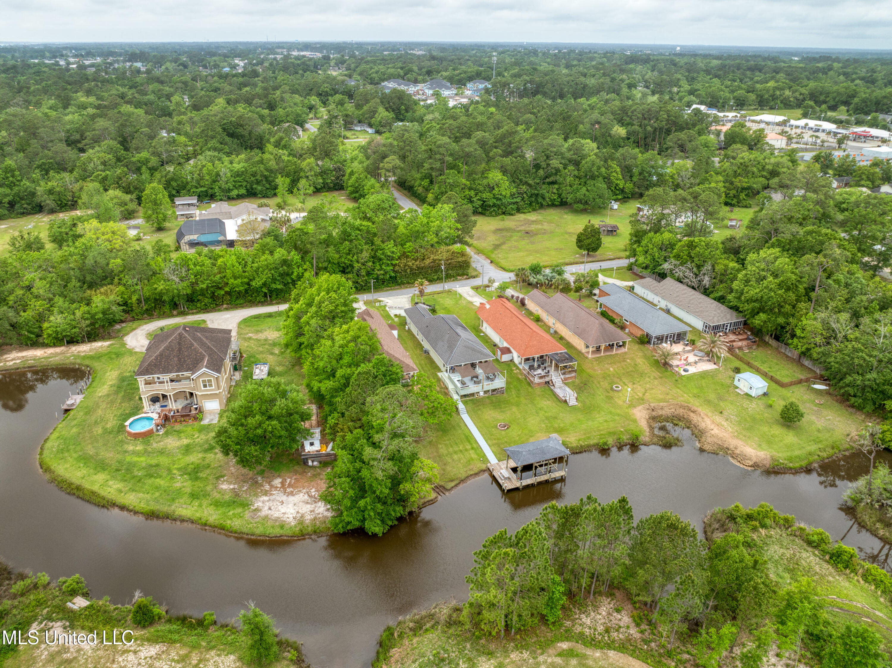 6720 Tunica Road Biloxi, MS 39532 - Photo 27 of 30 6720 Tunica Rd-3