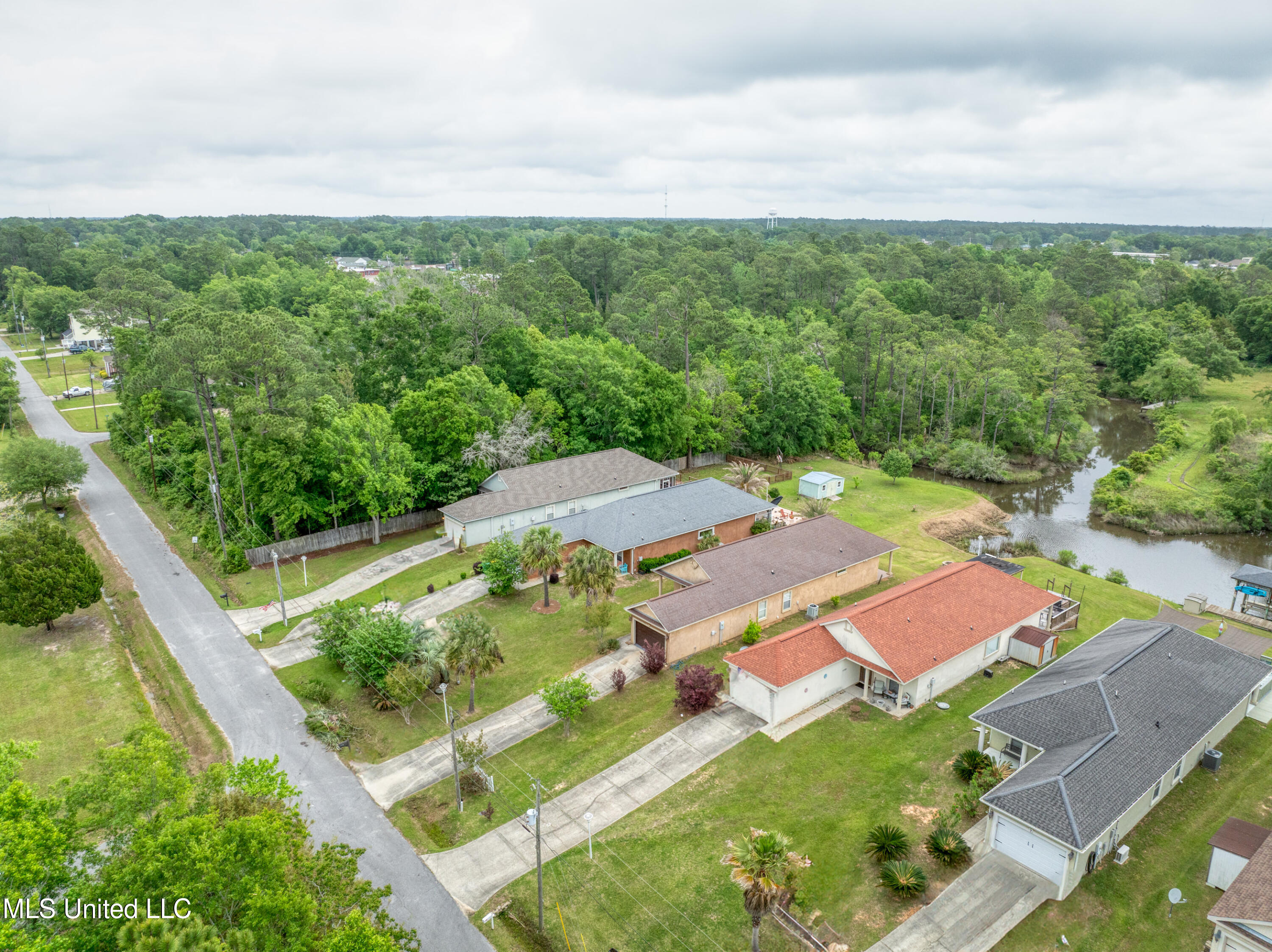 6720 Tunica Road Biloxi, MS 39532 - Photo 28 of 30 6720 Tunica Rd