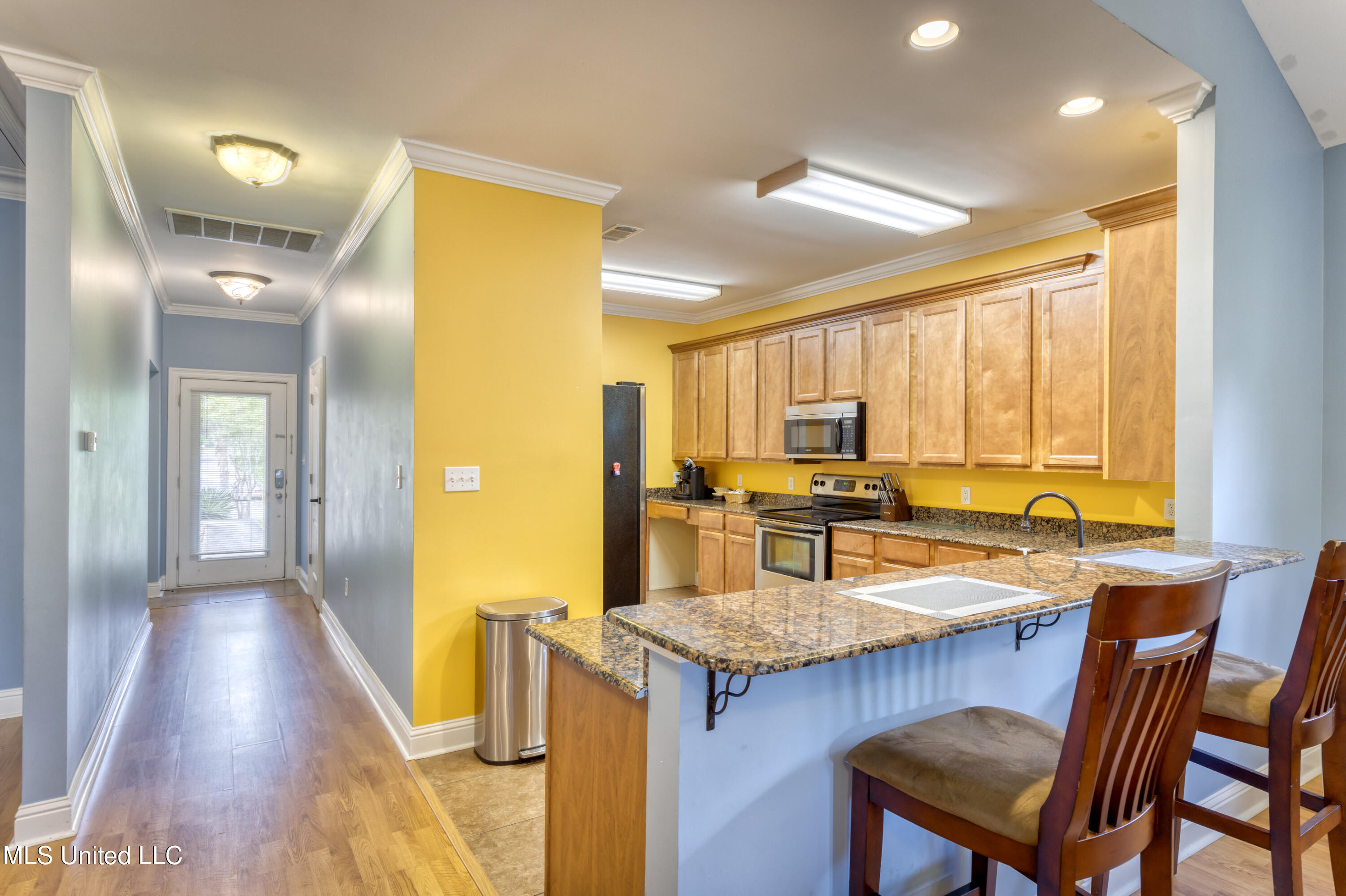 6720 Tunica Road Biloxi, MS 39532 - Photo 4 of 30 Kitchen