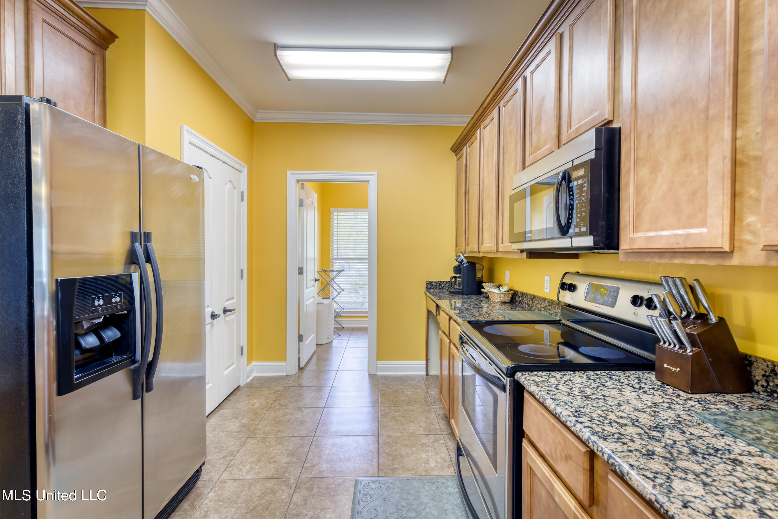 6720 Tunica Road Biloxi, MS 39532 - Photo 7 of 30 Kitchen