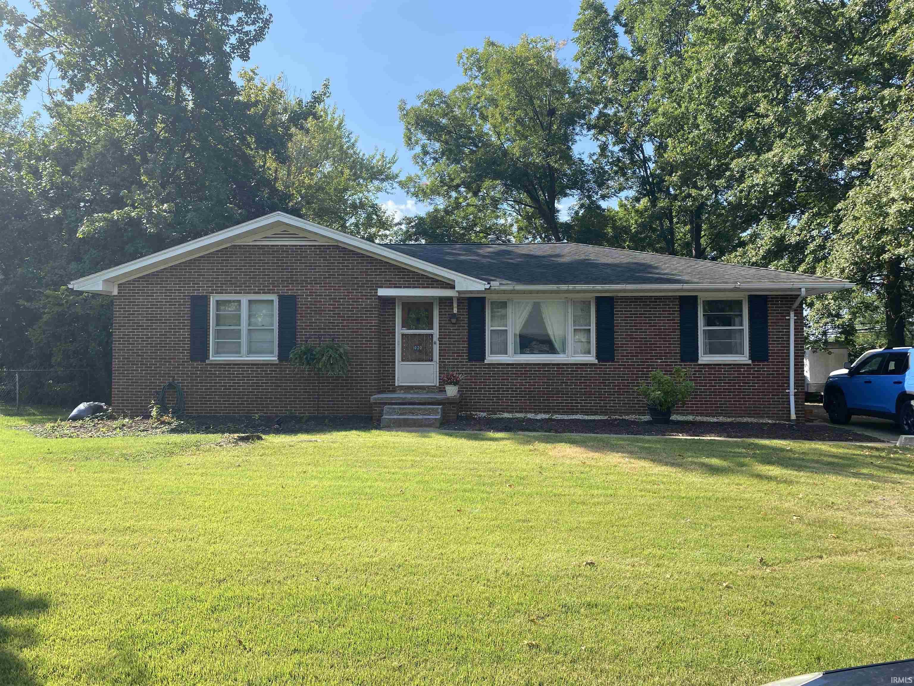 1020 West Heerdink Avenue Evansville, IN 47710 - Photo 1 of 36