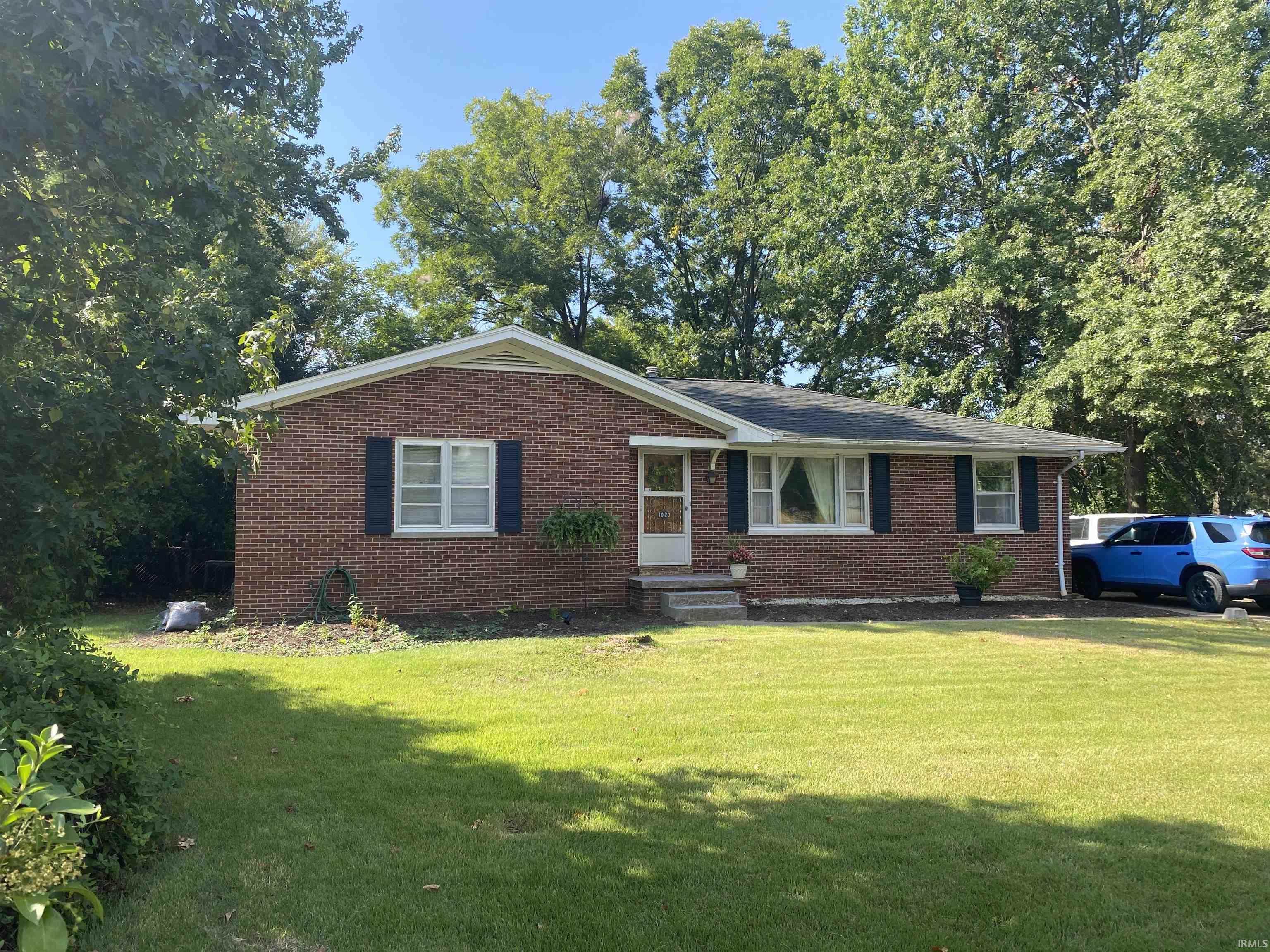 1020 West Heerdink Avenue Evansville, IN 47710 - Photo 2 of 36