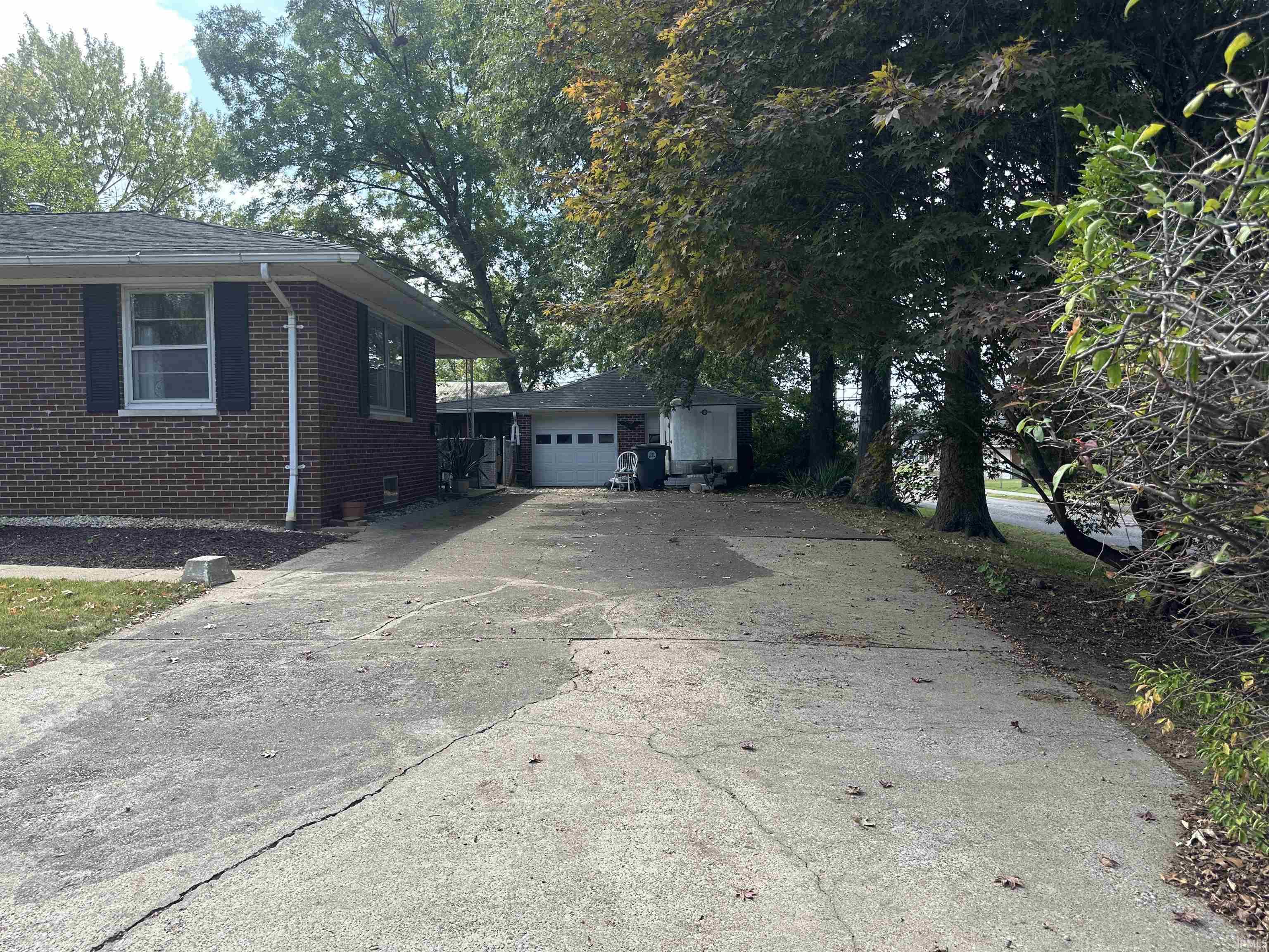 1020 West Heerdink Avenue Evansville, IN 47710 - Photo 4 of 36