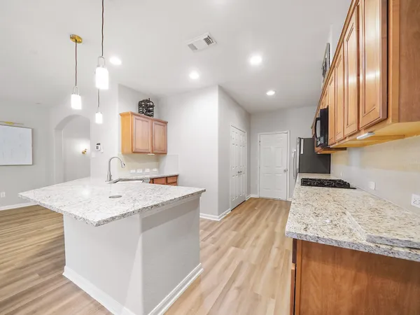 $2,100 | 17814 Arapaho Hill Lane, Humble, TX 77346