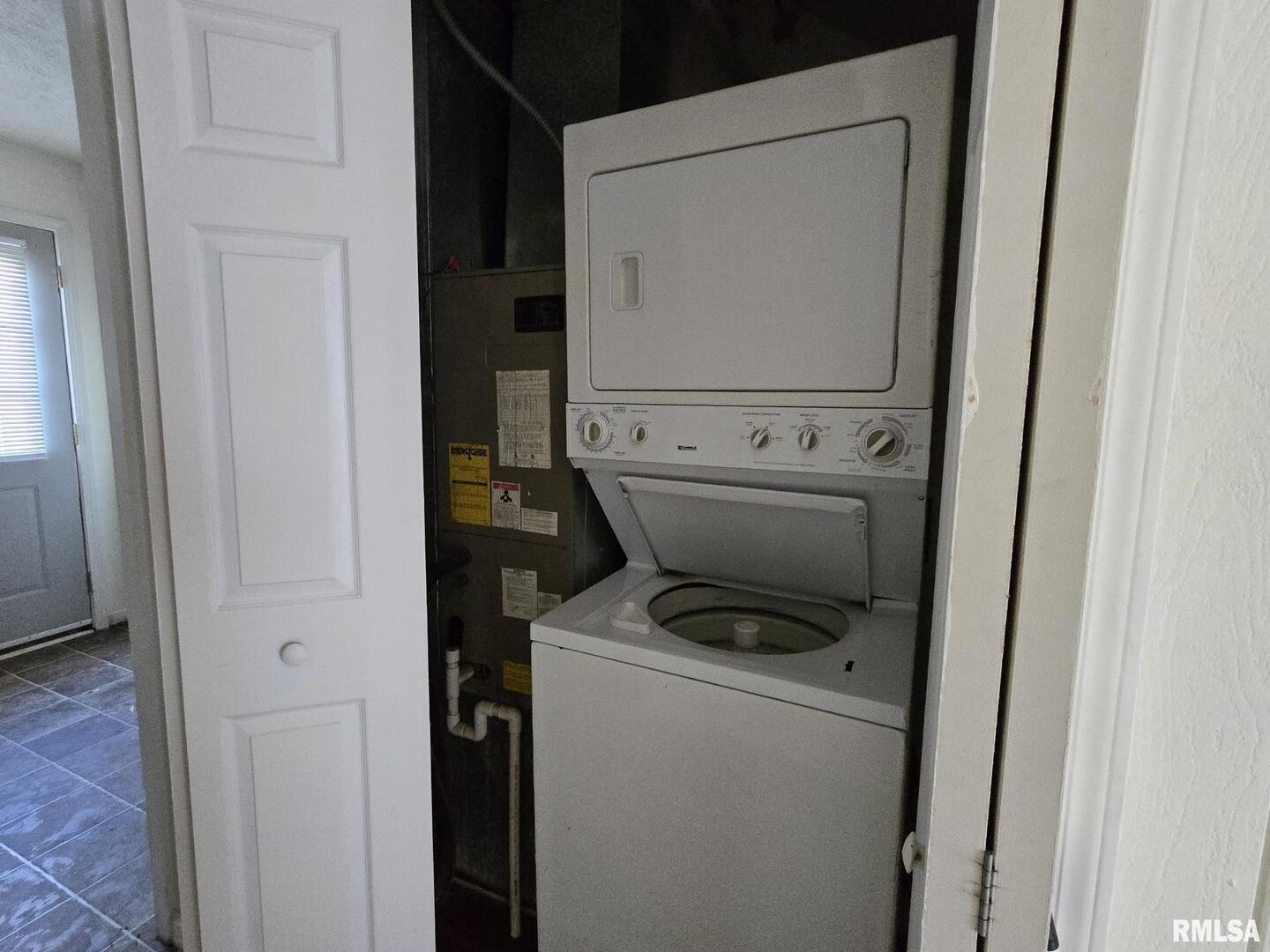 512 South Beveridge Street, Unit 16 Carbondale, IL 62901 - Photo 8 of 9