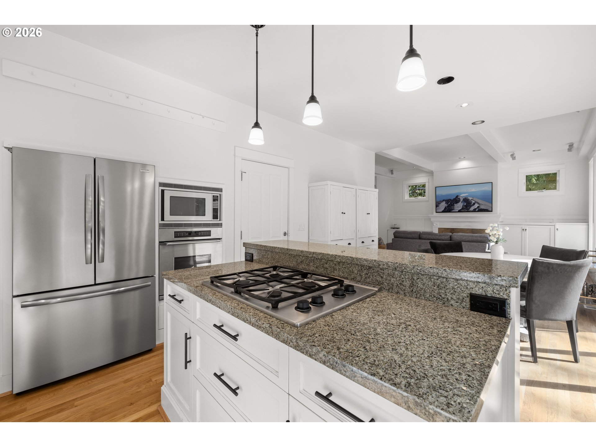 3426 Southwest Arnold Street Portland, OR 97219 - Photo 14 of 45
