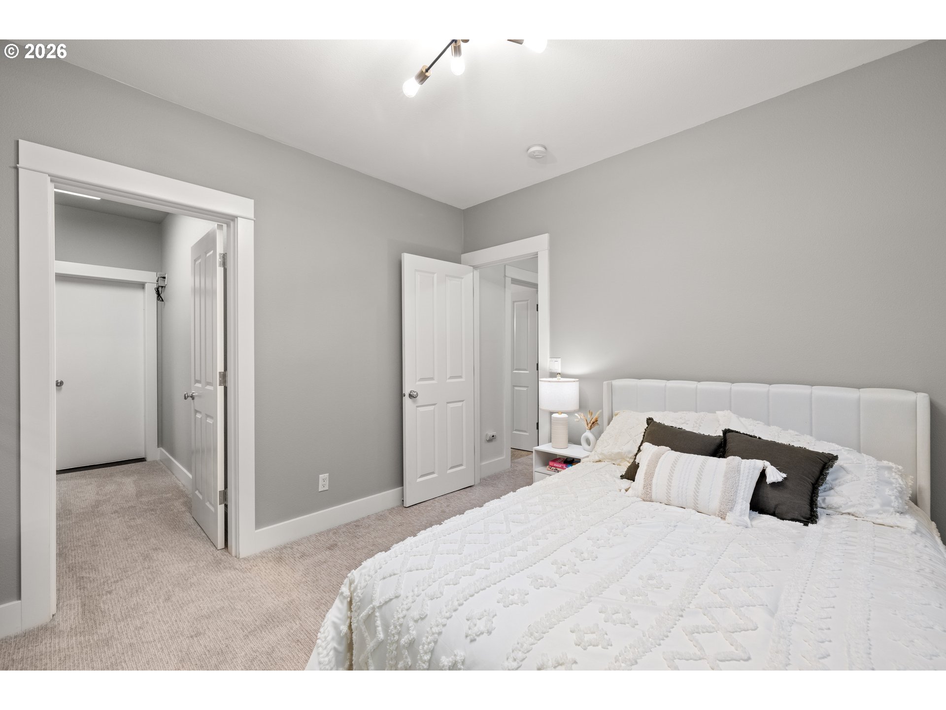 3426 Southwest Arnold Street Portland, OR 97219 - Photo 30 of 45